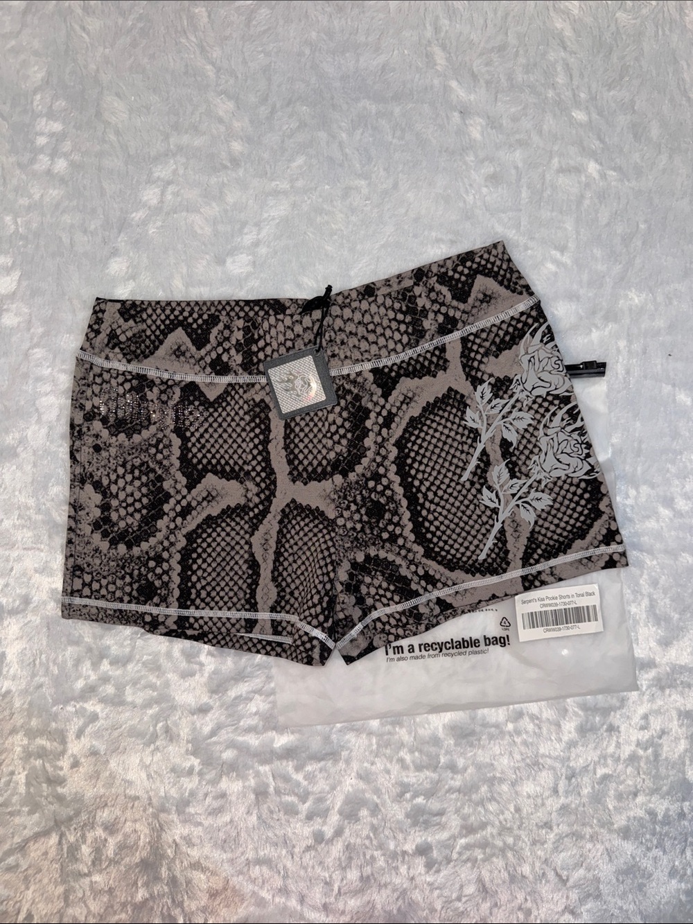 NWT civil regime seprpents kiss pookie shorts in tonal black Large